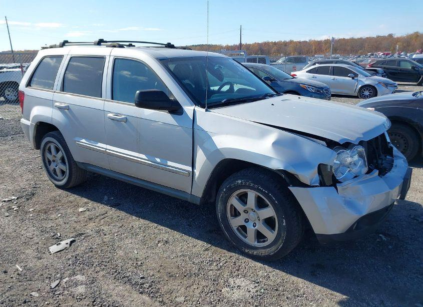 2010 Jeep Grand CHEROKEE LAREDO (VIN 1J4RR4GT3AC111303) main photo