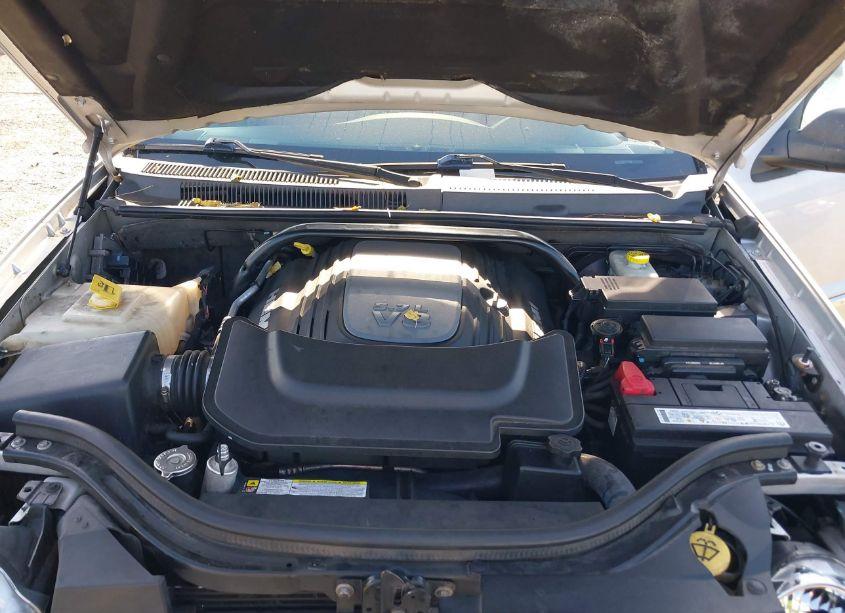 Photo 10 of 2010 Jeep Grand CHEROKEE LAREDO (VIN 1J4RR4GT3AC111303)