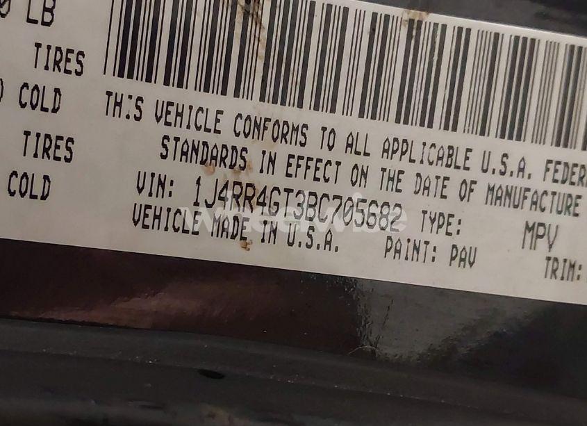 Photo 9 of 2011 Jeep Grand CHEROKEE LAREDO (VIN 1J4RR4GT3BC705682)