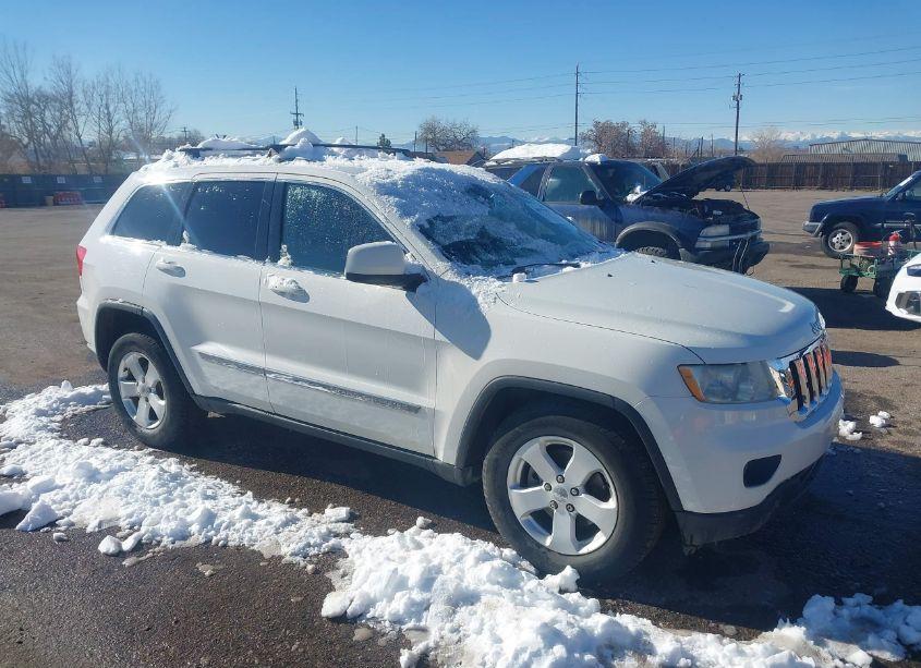 2011 Jeep Grand CHEROKEE LAREDO (VIN 1J4RR4GT3BC726595) main photo