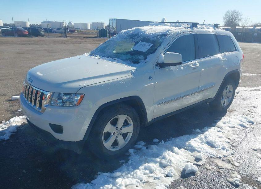 Photo 2 of 2011 Jeep Grand CHEROKEE LAREDO (VIN 1J4RR4GT3BC726595)