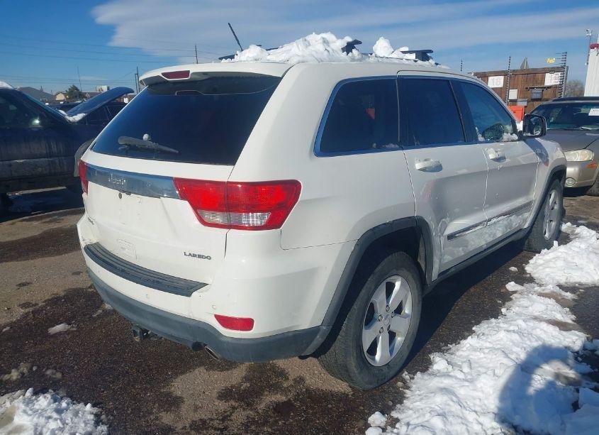 Photo 4 of 2011 Jeep Grand CHEROKEE LAREDO (VIN 1J4RR4GT3BC726595)
