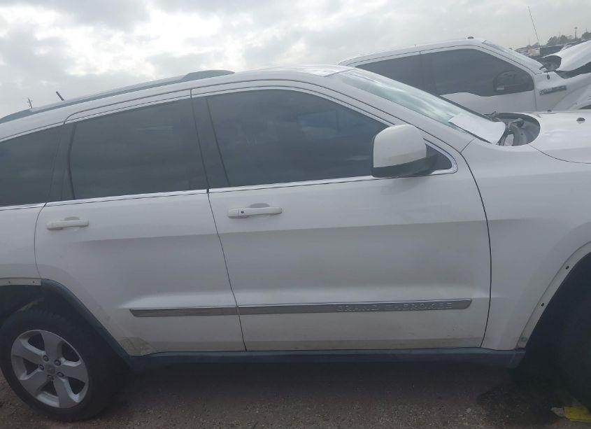 Photo 13 of 2011 Jeep Grand CHEROKEE LAREDO (VIN 1J4RR4GT5BC574464)