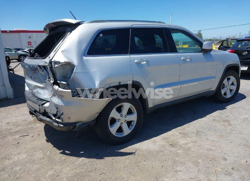 Photo 4 of 2011 Jeep Grand CHEROKEE LAREDO (VIN 1J4RR4GT5BC590986)