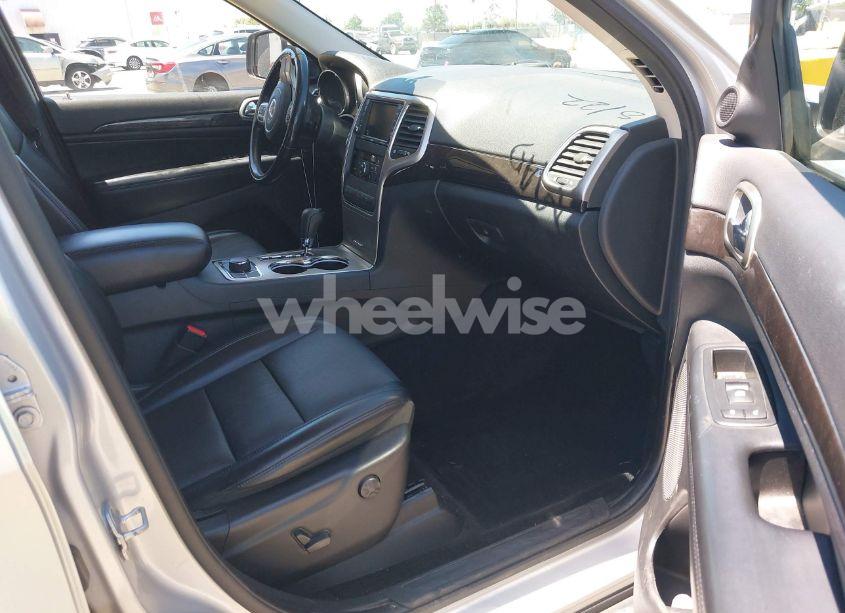 Photo 5 of 2011 Jeep Grand CHEROKEE LAREDO (VIN 1J4RR4GT5BC590986)