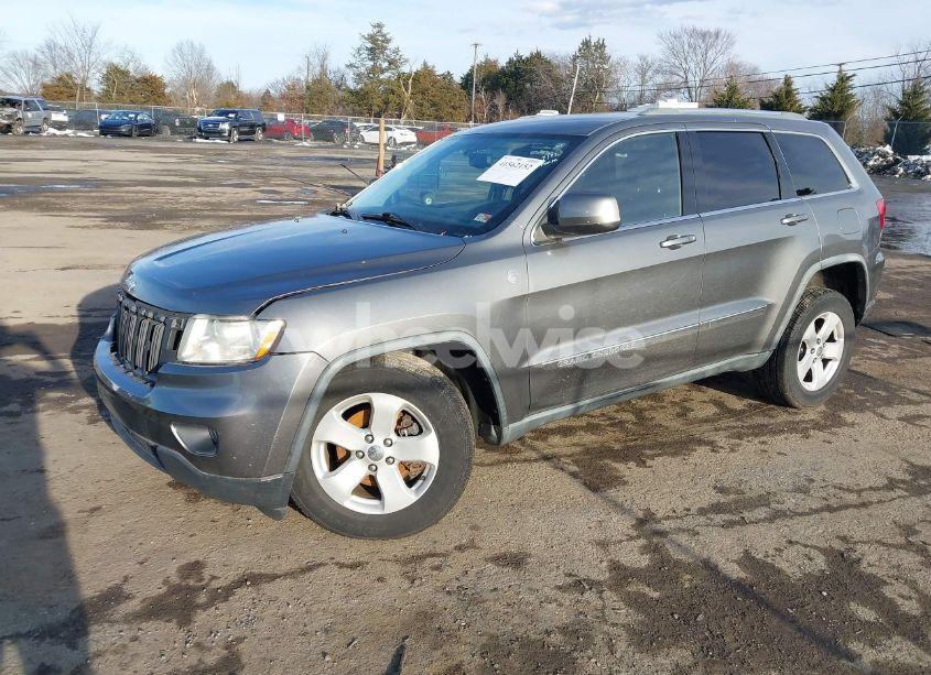 Photo 2 of 2011 Jeep Grand CHEROKEE LAREDO (VIN 1J4RR4GT6BC715848)