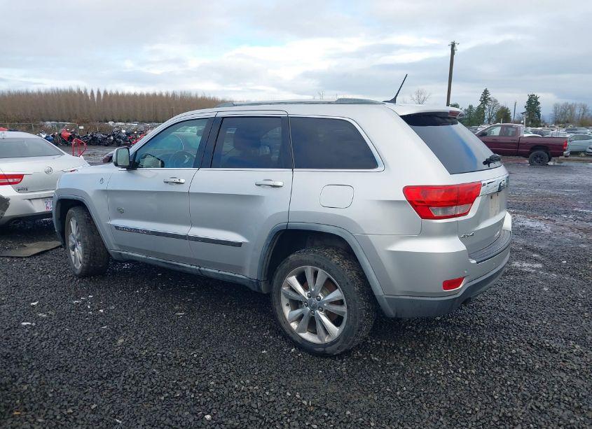 Photo 3 of 2011 Jeep Grand CHEROKEE LAREDO (VIN 1J4RR4GT8BC673828)