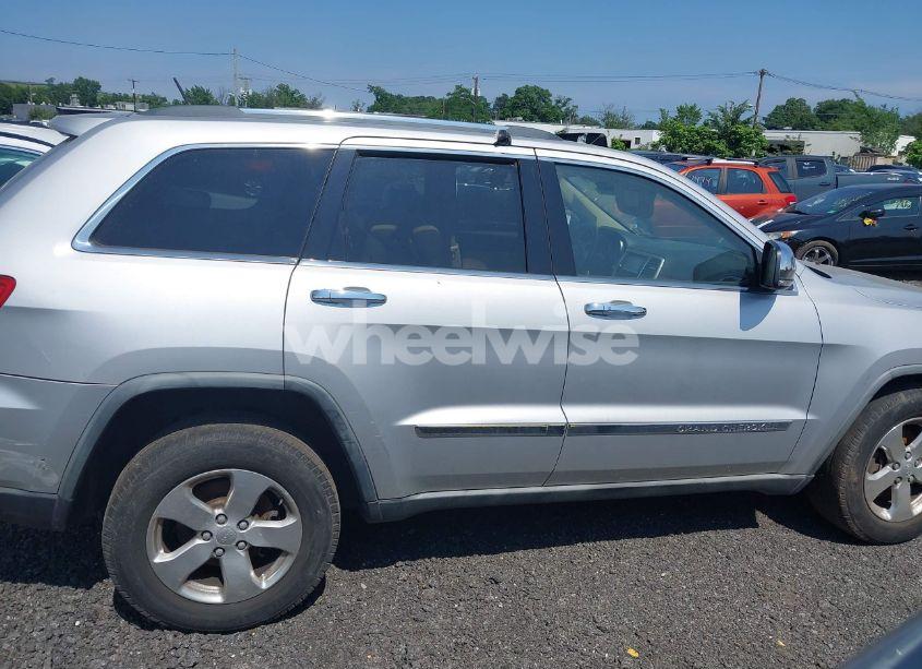Photo 13 of 2011 Jeep Grand CHEROKEE LIMITED (VIN 1J4RR5GG2BC528485)