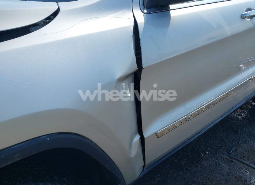 Photo 18 of 2011 Jeep Grand CHEROKEE LIMITED (VIN 1J4RR5GG3BC554934)