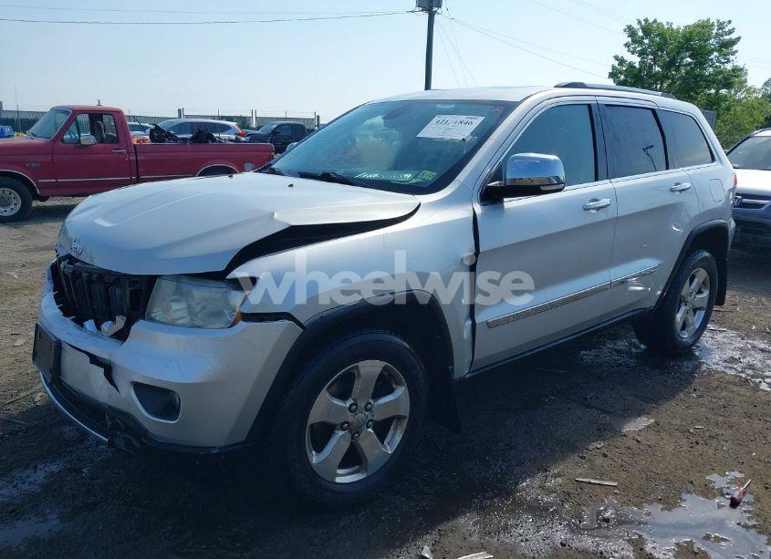 Photo 2 of 2011 Jeep Grand CHEROKEE LIMITED (VIN 1J4RR5GG3BC554934)