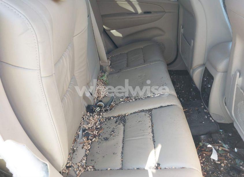 Photo 8 of 2011 Jeep Grand CHEROKEE LIMITED (VIN 1J4RR5GG7BC612592)