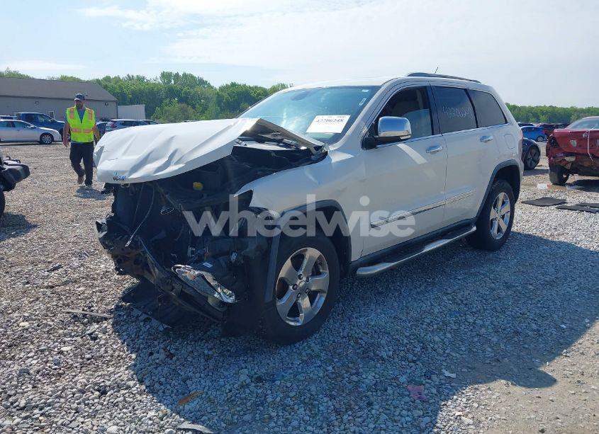 Photo 2 of 2011 Jeep Grand CHEROKEE LIMITED (VIN 1J4RR5GGXBC723279)