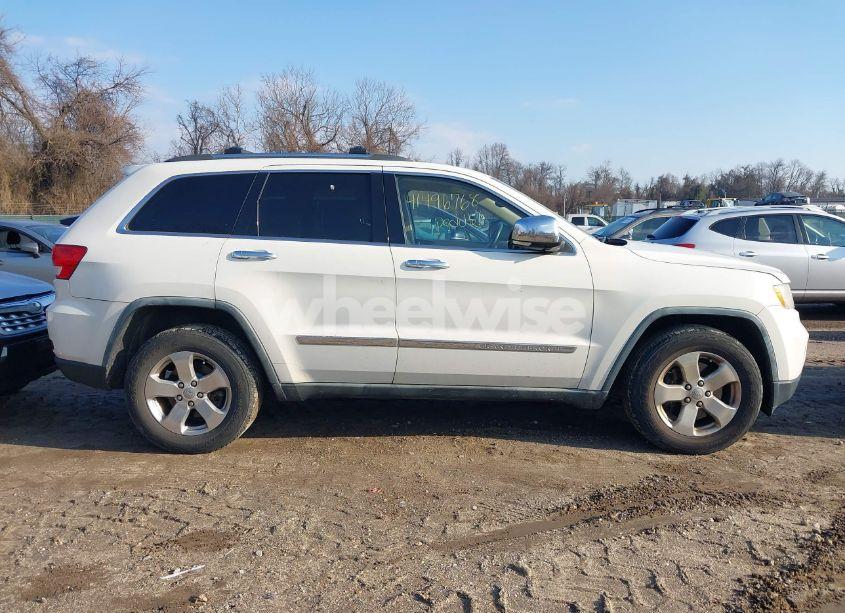 Photo 13 of 2011 Jeep Grand CHEROKEE LIMITED (VIN 1J4RR5GT9BC551971)