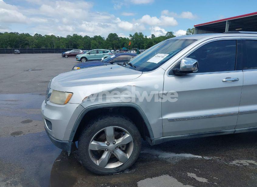 Photo 6 of 2011 Jeep Grand CHEROKEE LIMITED (VIN 1J4RR5GT9BC652279)