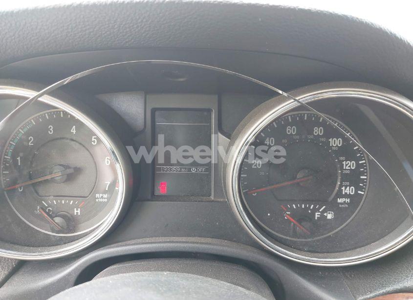 Photo 7 of 2011 Jeep Grand CHEROKEE LIMITED (VIN 1J4RR5GTXBC519319)