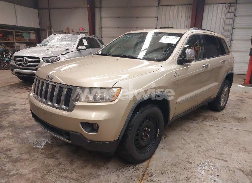 Photo 2 of 2011 Jeep Grand CHEROKEE LIMITED (VIN 1J4RR5GTXBC562817)