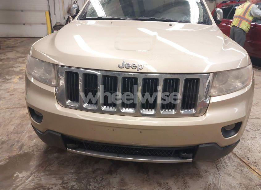 Photo 6 of 2011 Jeep Grand CHEROKEE LIMITED (VIN 1J4RR5GTXBC562817)