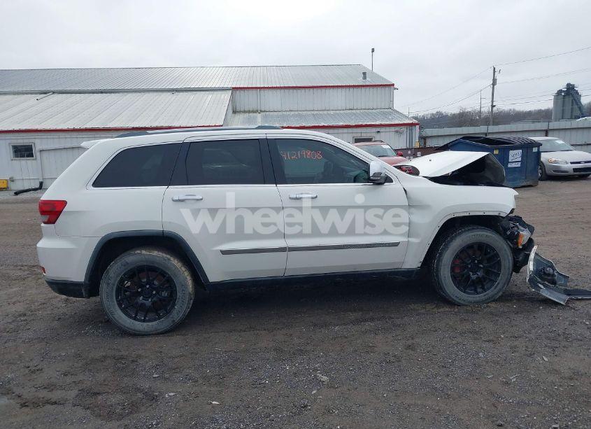 Photo 13 of 2011 Jeep Grand CHEROKEE LIMITED (VIN 1J4RR5GTXBC613247)