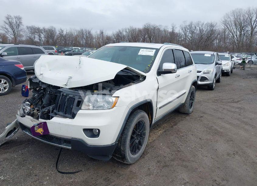 Photo 2 of 2011 Jeep Grand CHEROKEE LIMITED (VIN 1J4RR5GTXBC613247)