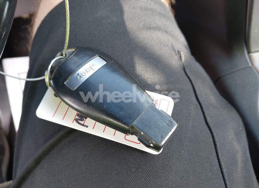 Photo 11 of 2011 Jeep Grand CHEROKEE OVERLAND (VIN 1J4RR6GG6BC672577)