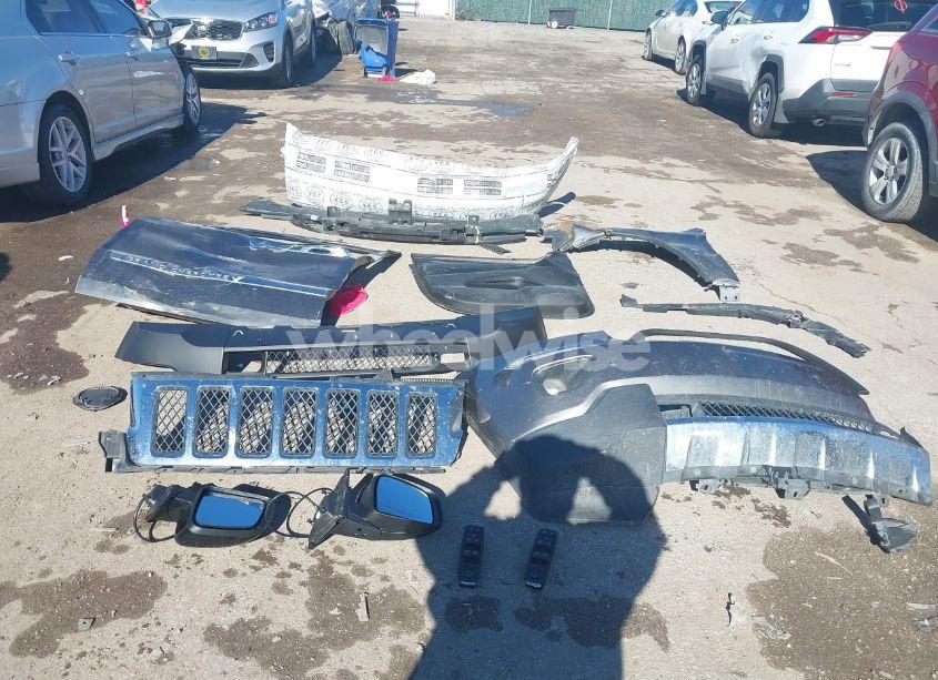 Photo 12 of 2011 Jeep Grand CHEROKEE OVERLAND (VIN 1J4RR6GT2BC690300)