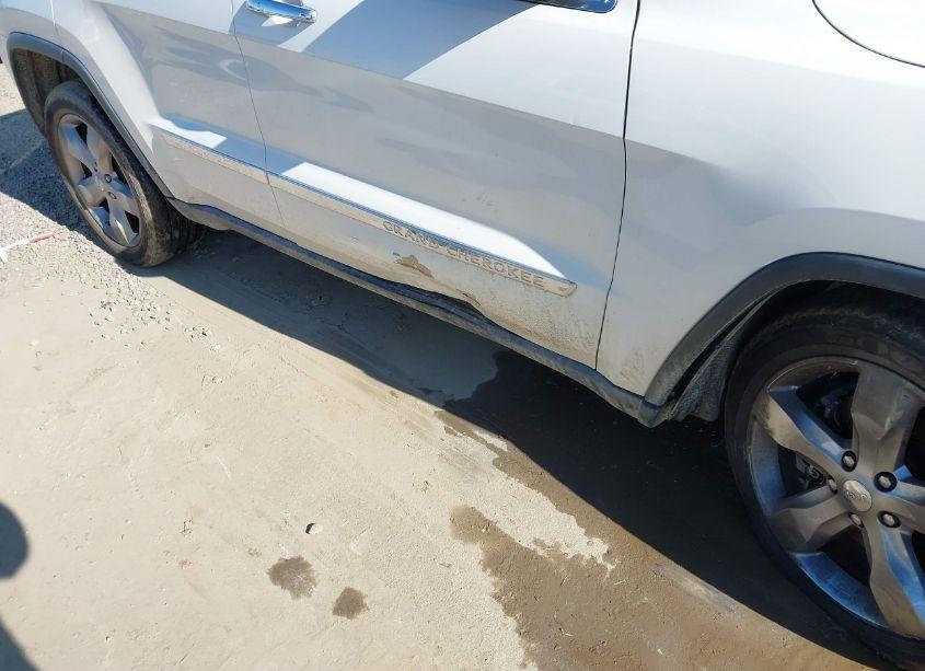 Photo 6 of 2011 Jeep Grand CHEROKEE OVERLAND (VIN 1J4RR6GT7BC714140)