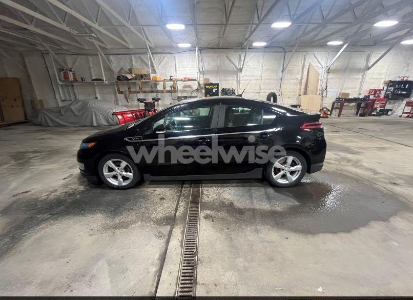 Photo 12 of 2013 Chevrolet Volt (VIN 1J4RS4GG0BC******)