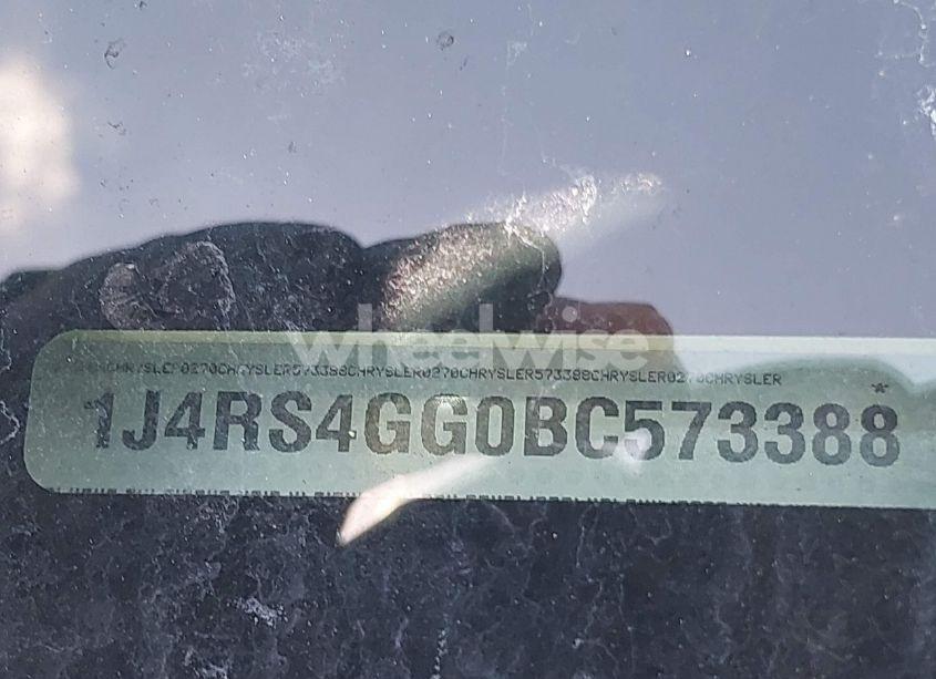 Photo 9 of 2011 Jeep Grand CHEROKEE LAREDO (VIN 1J4RS4GG0BC573388)