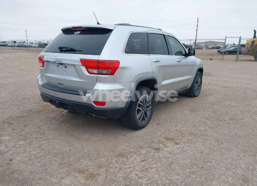 Photo 4 of 2011 Jeep Grand CHEROKEE LAREDO (VIN 1J4RS4GG0BC739697)