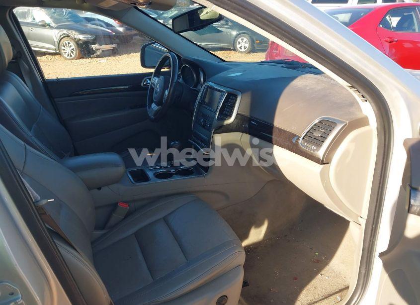 Photo 5 of 2011 Jeep Grand CHEROKEE LAREDO (VIN 1J4RS4GG1BC537385)