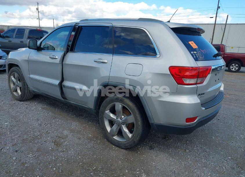 Photo 3 of 2011 Jeep Grand CHEROKEE LAREDO (VIN 1J4RS4GG1BC564148)