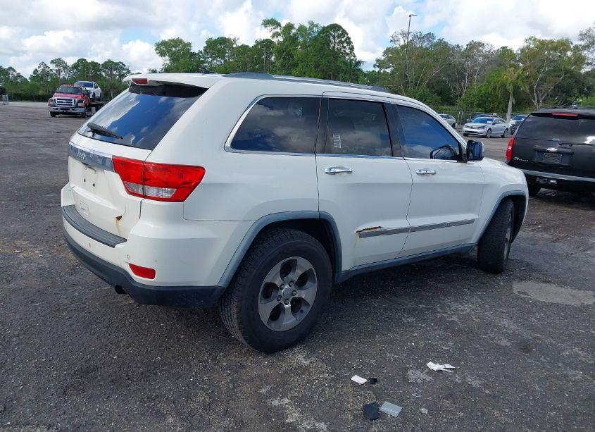Photo 4 of 2011 Jeep Grand CHEROKEE LAREDO (VIN 1J4RS4GG2BC532048)