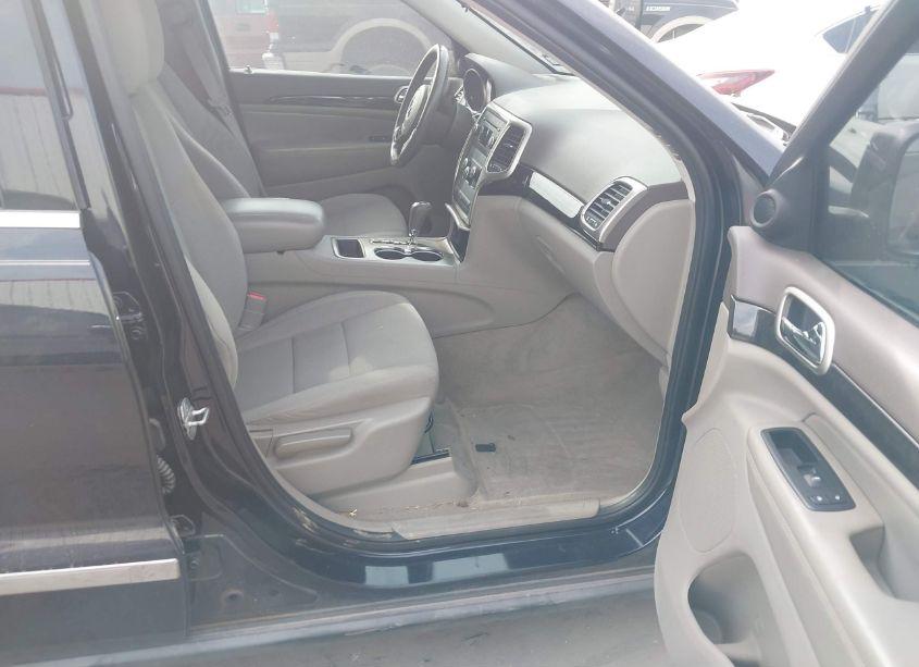 Photo 5 of 2011 Jeep Grand CHEROKEE LAREDO (VIN 1J4RS4GG3BC531877)