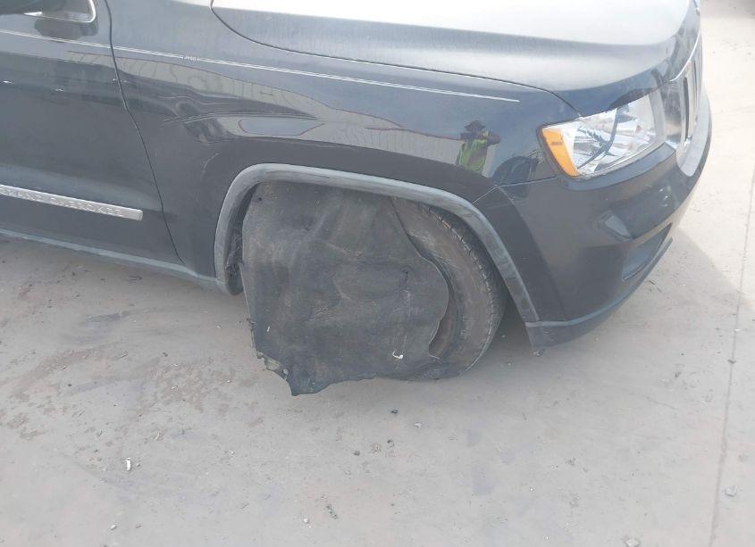 Photo 6 of 2011 Jeep Grand CHEROKEE LAREDO (VIN 1J4RS4GG3BC531877)