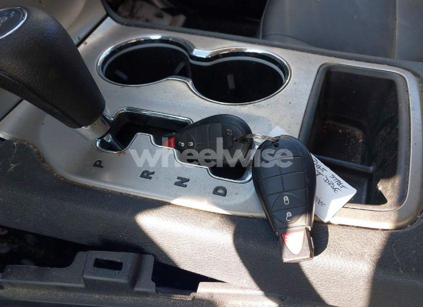 Photo 11 of 2011 Jeep Grand CHEROKEE LAREDO (VIN 1J4RS4GG3BC557184)