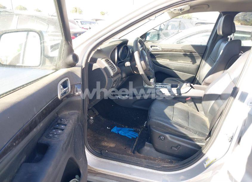 Photo 5 of 2011 Jeep Grand CHEROKEE LAREDO (VIN 1J4RS4GG3BC557184)