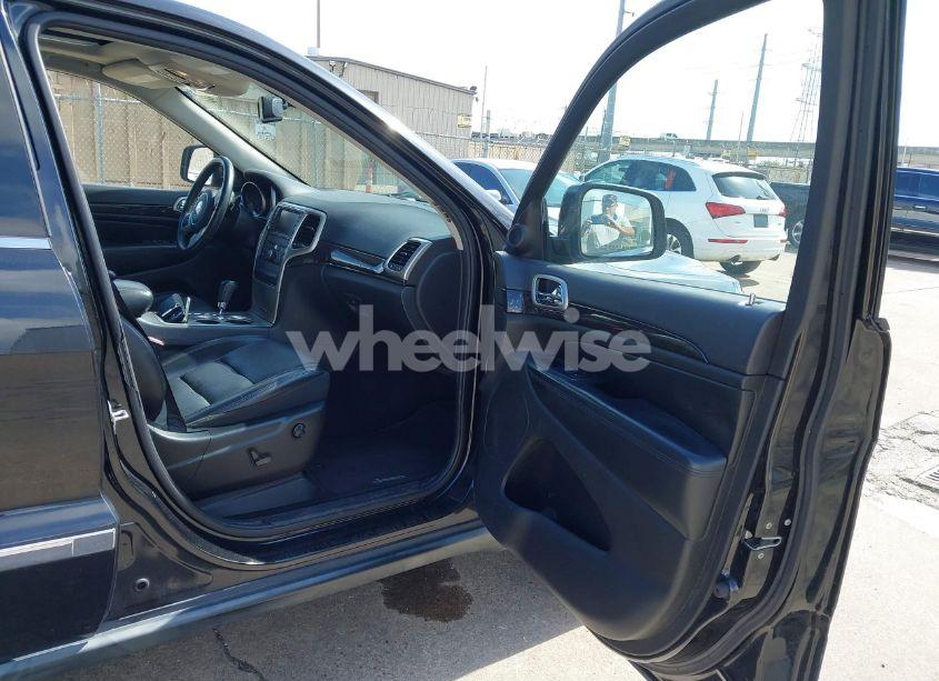 Photo 13 of 2011 Jeep Grand CHEROKEE LAREDO (VIN 1J4RS4GG4BC597645)