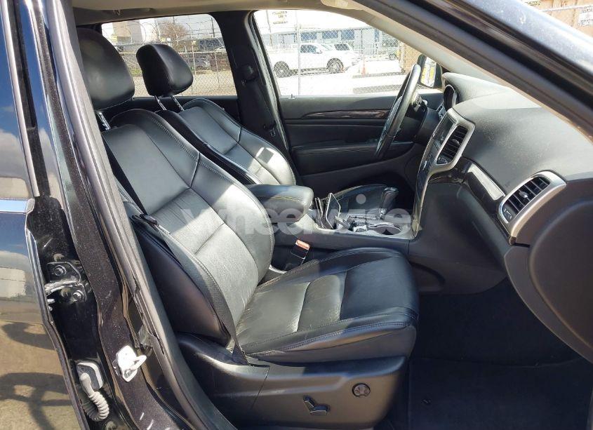 Photo 5 of 2011 Jeep Grand CHEROKEE LAREDO (VIN 1J4RS4GG4BC597645)