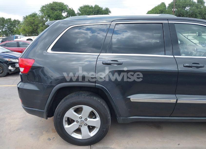 Photo 18 of 2011 Jeep Grand CHEROKEE LAREDO (VIN 1J4RS4GG4BC611852)