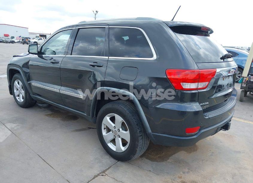 Photo 3 of 2011 Jeep Grand CHEROKEE LAREDO (VIN 1J4RS4GG4BC611852)
