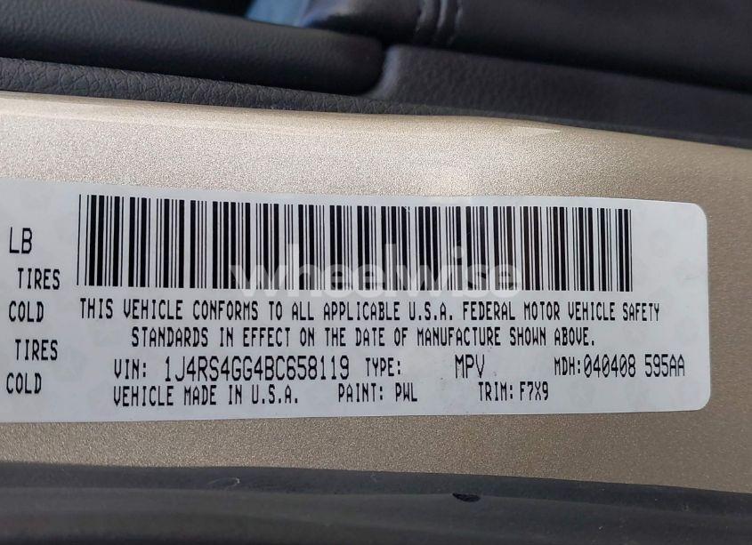 Photo 9 of 2011 Jeep Grand CHEROKEE LAREDO (VIN 1J4RS4GG4BC658119)