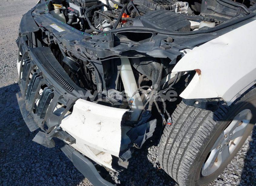 Photo 6 of 2011 Jeep Grand CHEROKEE LAREDO (VIN 1J4RS4GG4BC704113)