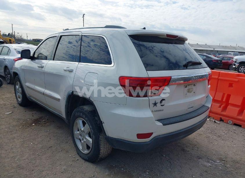 Photo 3 of 2011 Jeep Grand CHEROKEE LAREDO (VIN 1J4RS4GG6BC507248)