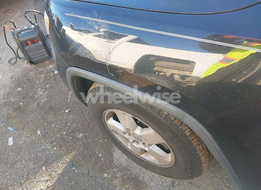 Photo 12 of 2011 Jeep Grand CHEROKEE LAREDO (VIN 1J4RS4GG7BC505783)