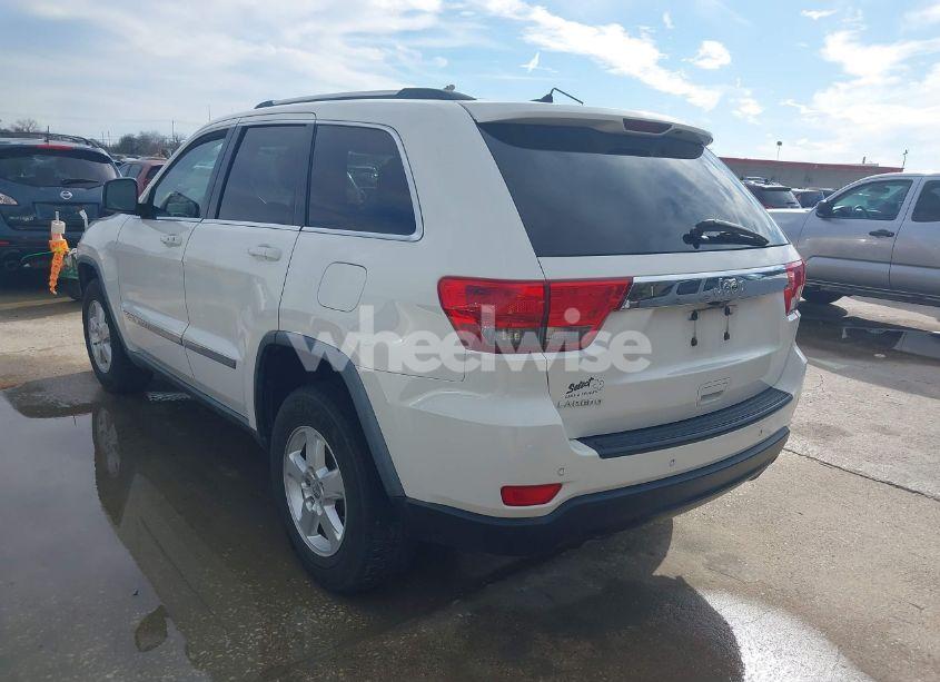 Photo 3 of 2011 Jeep Grand CHEROKEE LAREDO (VIN 1J4RS4GG7BC626538)