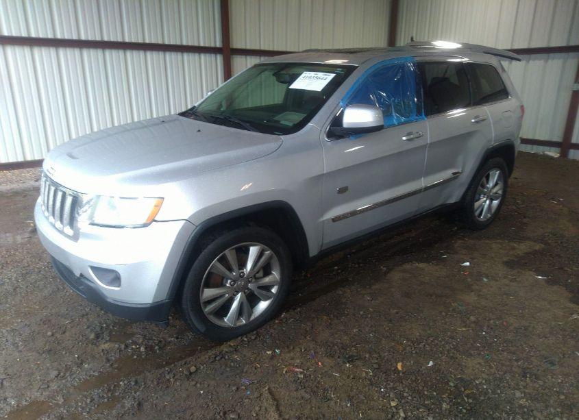 Photo 2 of 2011 Jeep Grand CHEROKEE LAREDO (VIN 1J4RS4GG8BC646748)