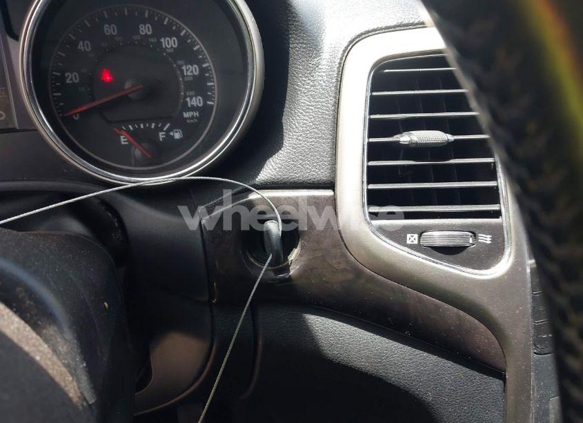 Photo 10 of 2011 Jeep Grand CHEROKEE LAREDO (VIN 1J4RS4GG9BC533875)