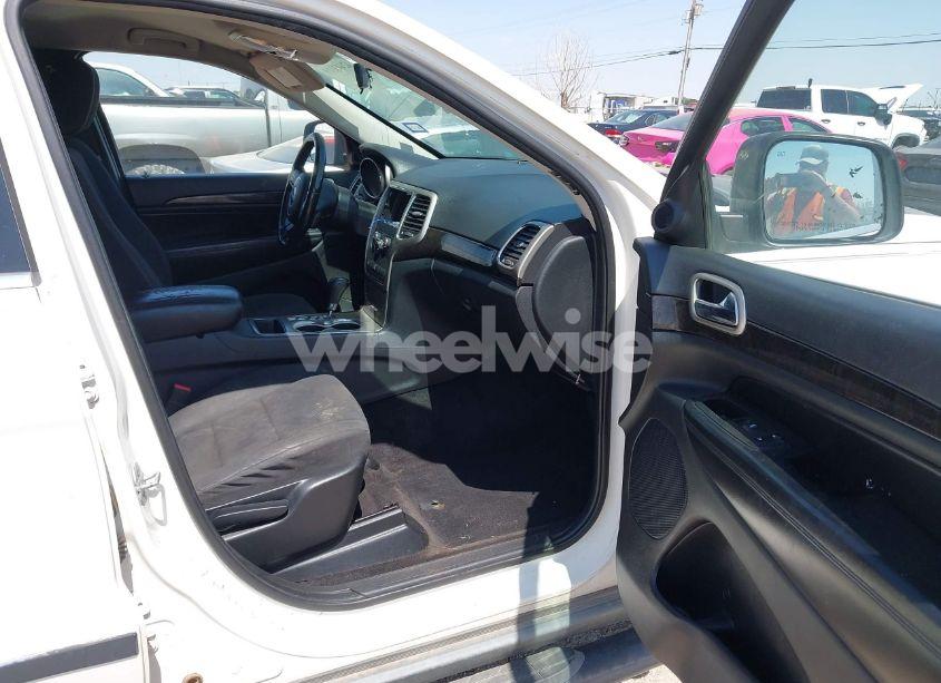 Photo 4 of 2011 Jeep Grand CHEROKEE LAREDO (VIN 1J4RS4GG9BC533875)