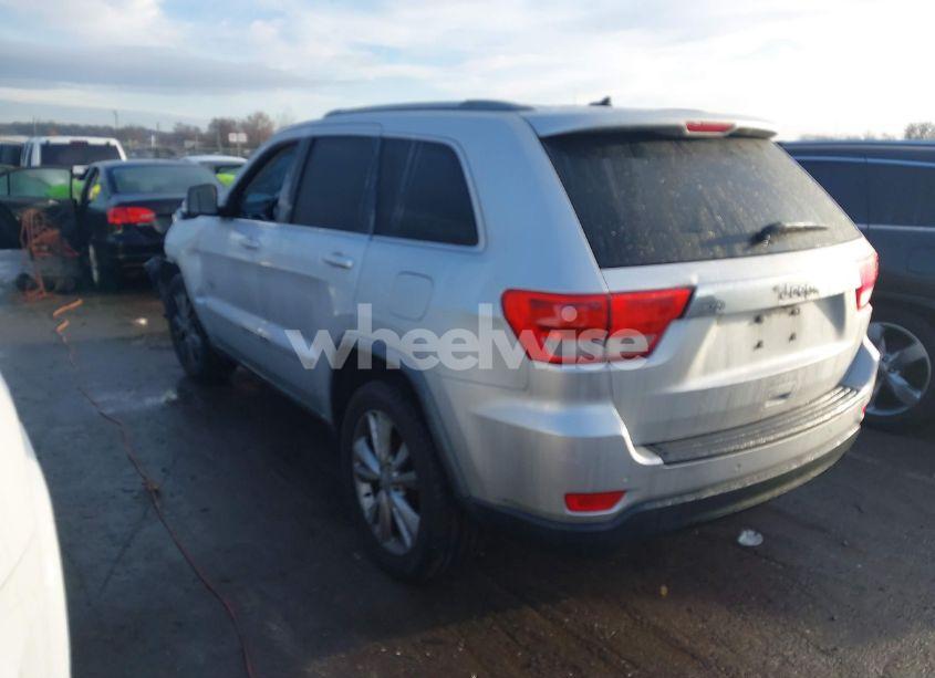 Photo 3 of 2011 Jeep Grand CHEROKEE LAREDO (VIN 1J4RS4GG9BC676518)