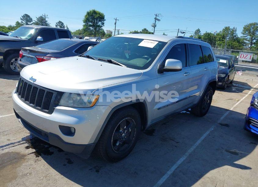 Photo 2 of 2011 Jeep Grand CHEROKEE LAREDO (VIN 1J4RS4GGXBC513523)